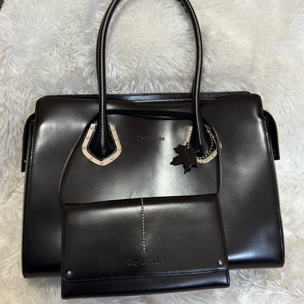 Guy Laroche Black Women's shoulder Bag purse set and wallet clutch